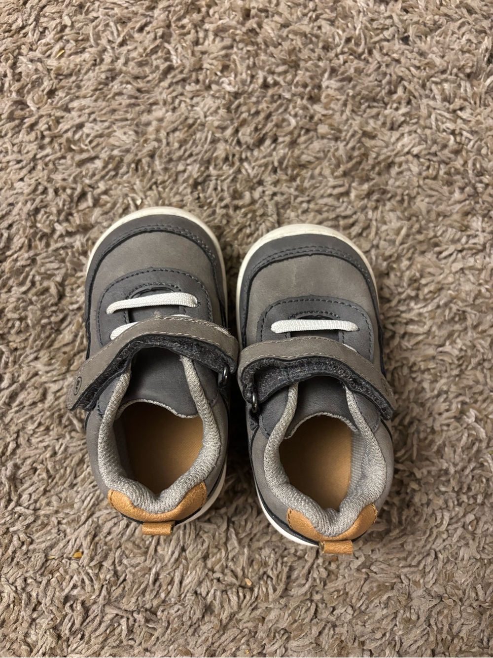 Toddler Stride Rite 360 size 5 Grey shoes